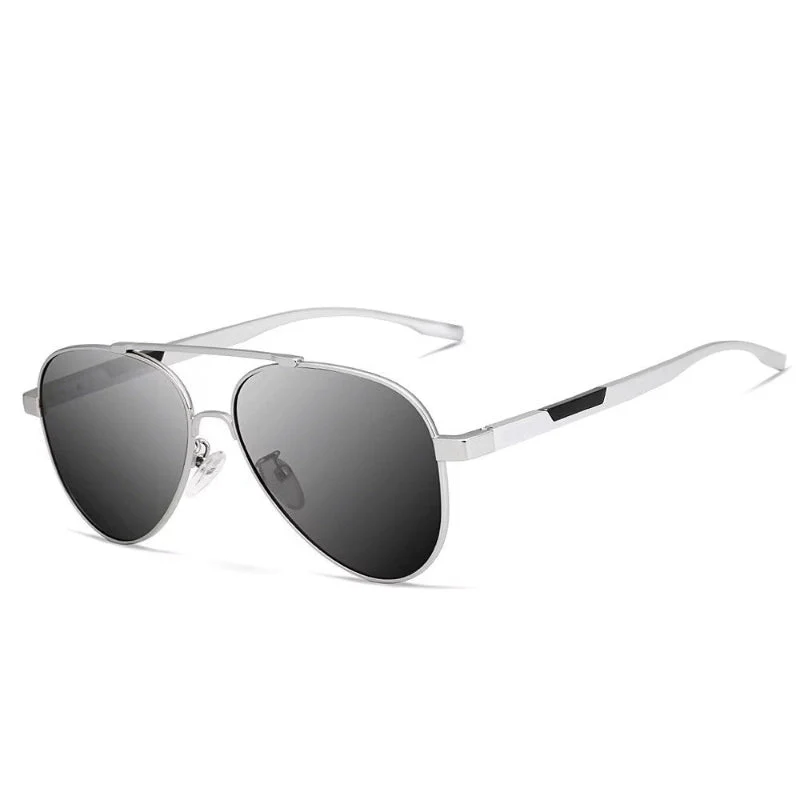 Classic Aviator Sunglasses with Metal Frame - Image 3